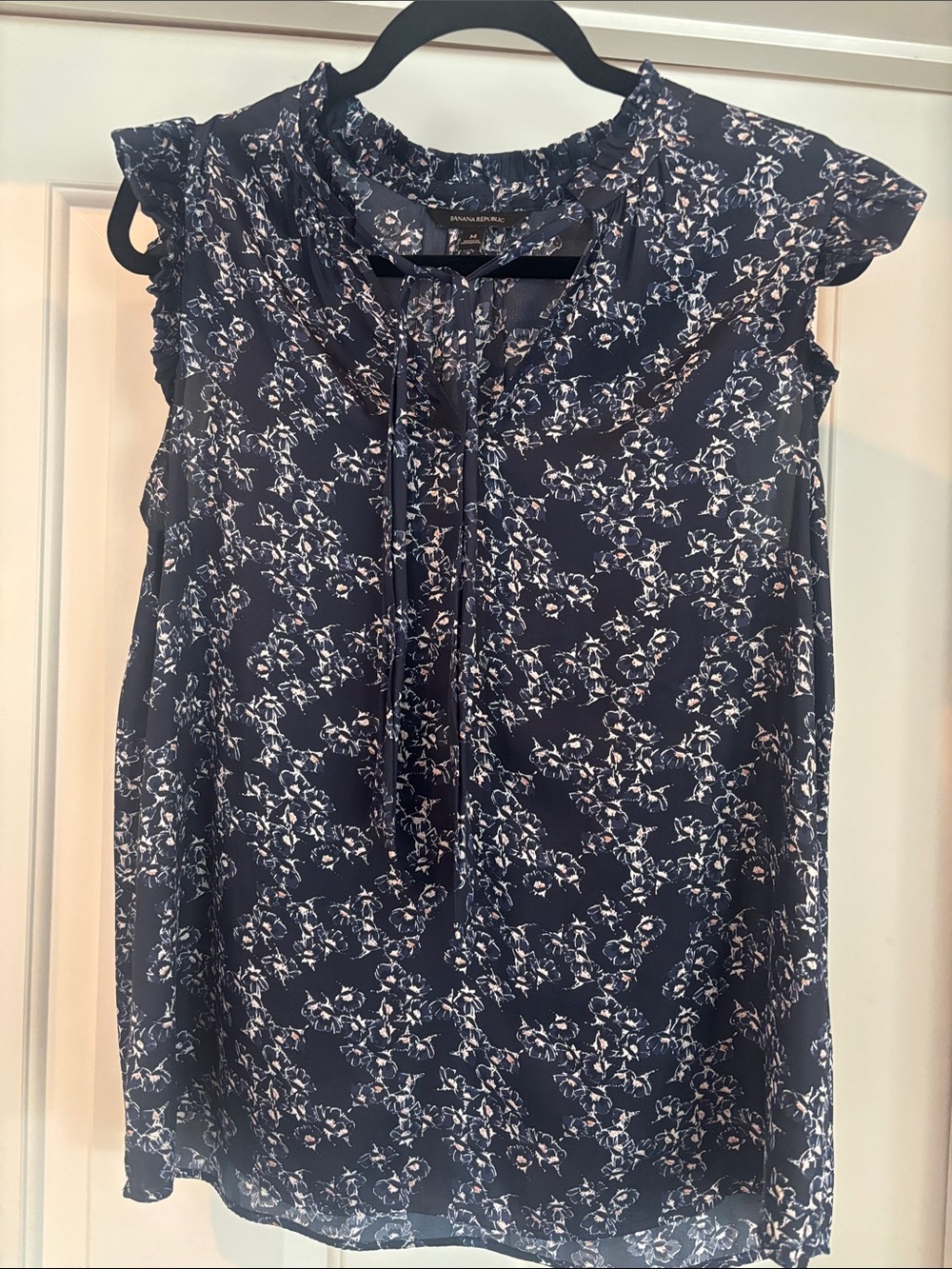 Banana Republic Navy Floral Tie-Neck Cap Sleeve Blouse